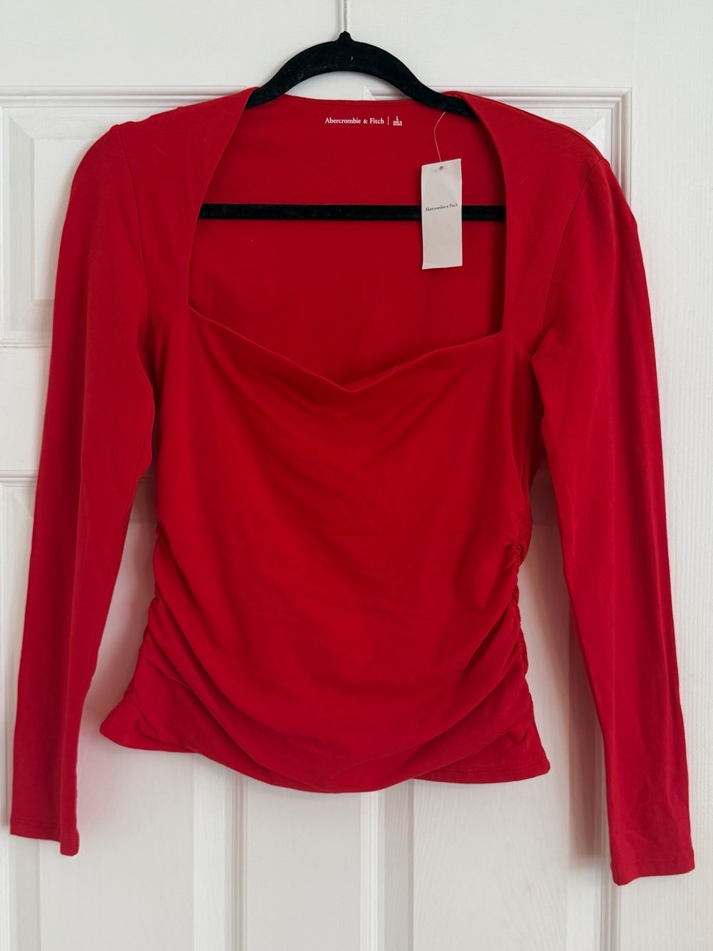 NWT Abercrombie & Fitch Red Ruched Sweetheart Long Sleeve Top Large - Picture 2 of 6